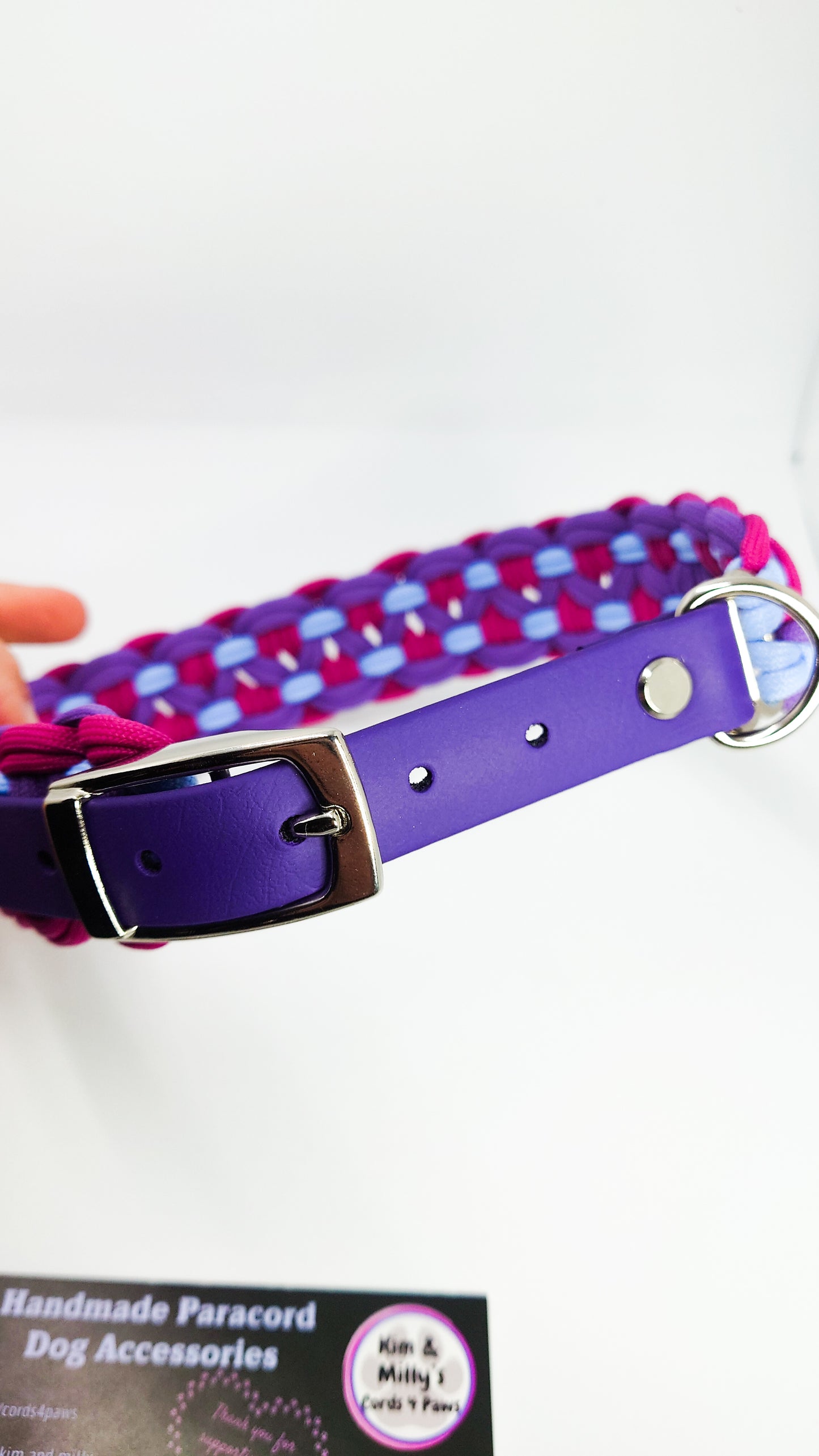 Dog Collar - Sadie's Posie Kim & Milly's Cords 4 Paws Paracord Handmade Dog Accessories Customizable Made in Germany Shipping worldwide
