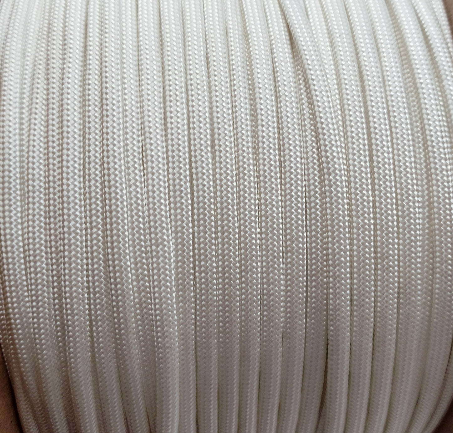 Paracord 4mm White Kim & Milly's Cords 4 Paws Paracord Handmade Dog Accessories Customizable Made in Germany Shipping worldwide