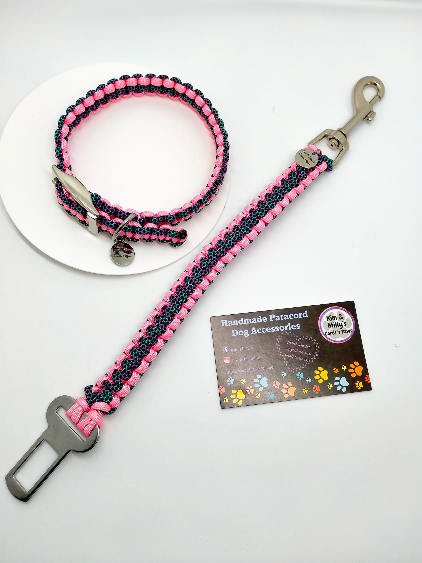 Pet Seat Belt - "Cobra" cords4paws Paracord Handmade Dog Accessories Customizable Made in Germany Shipping worldwide