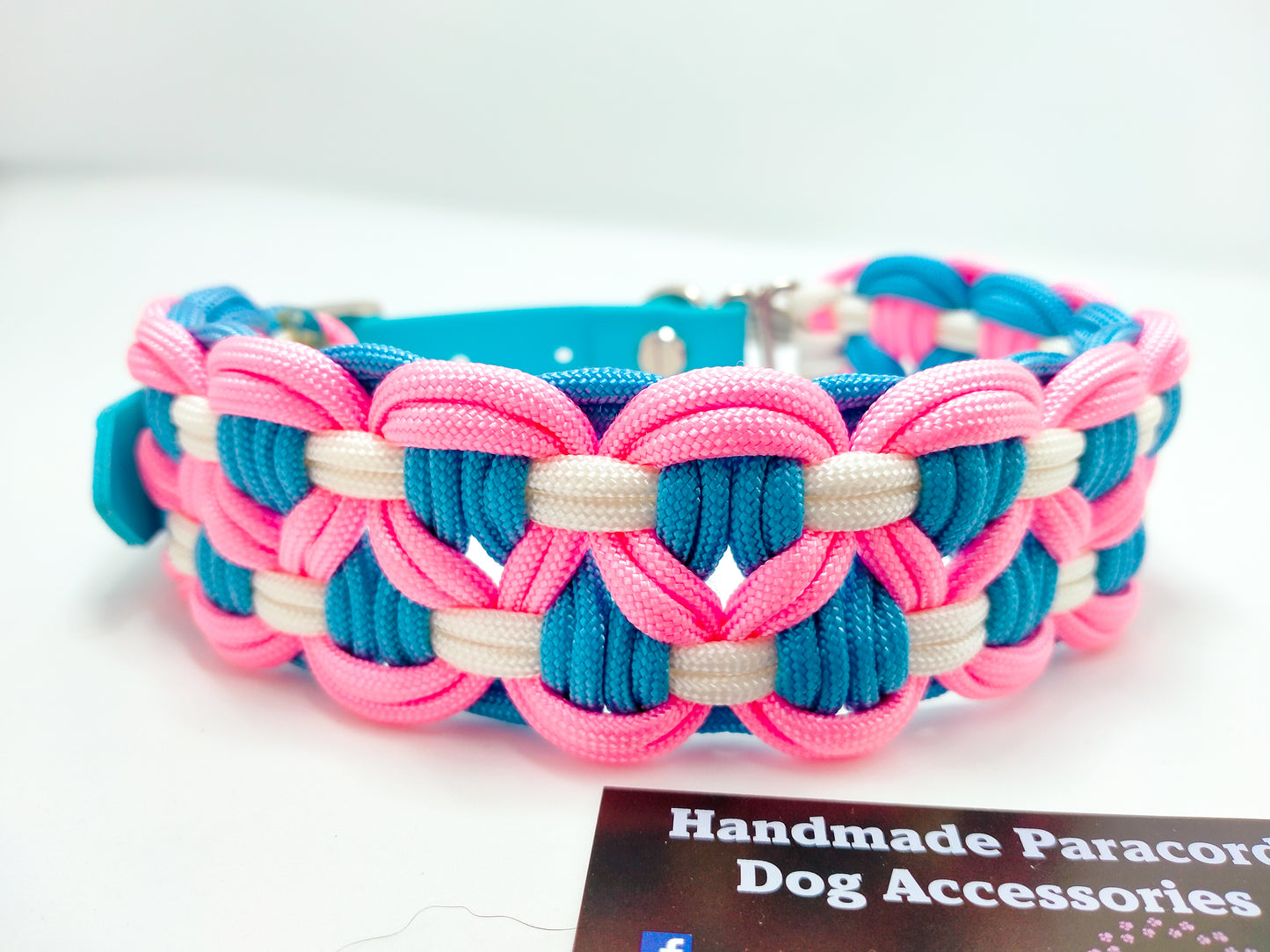 Dog Collar - Sadie's Posie Kim & Milly's Cords 4 Paws Paracord Handmade Dog Accessories Customizable Made in Germany Shipping worldwide