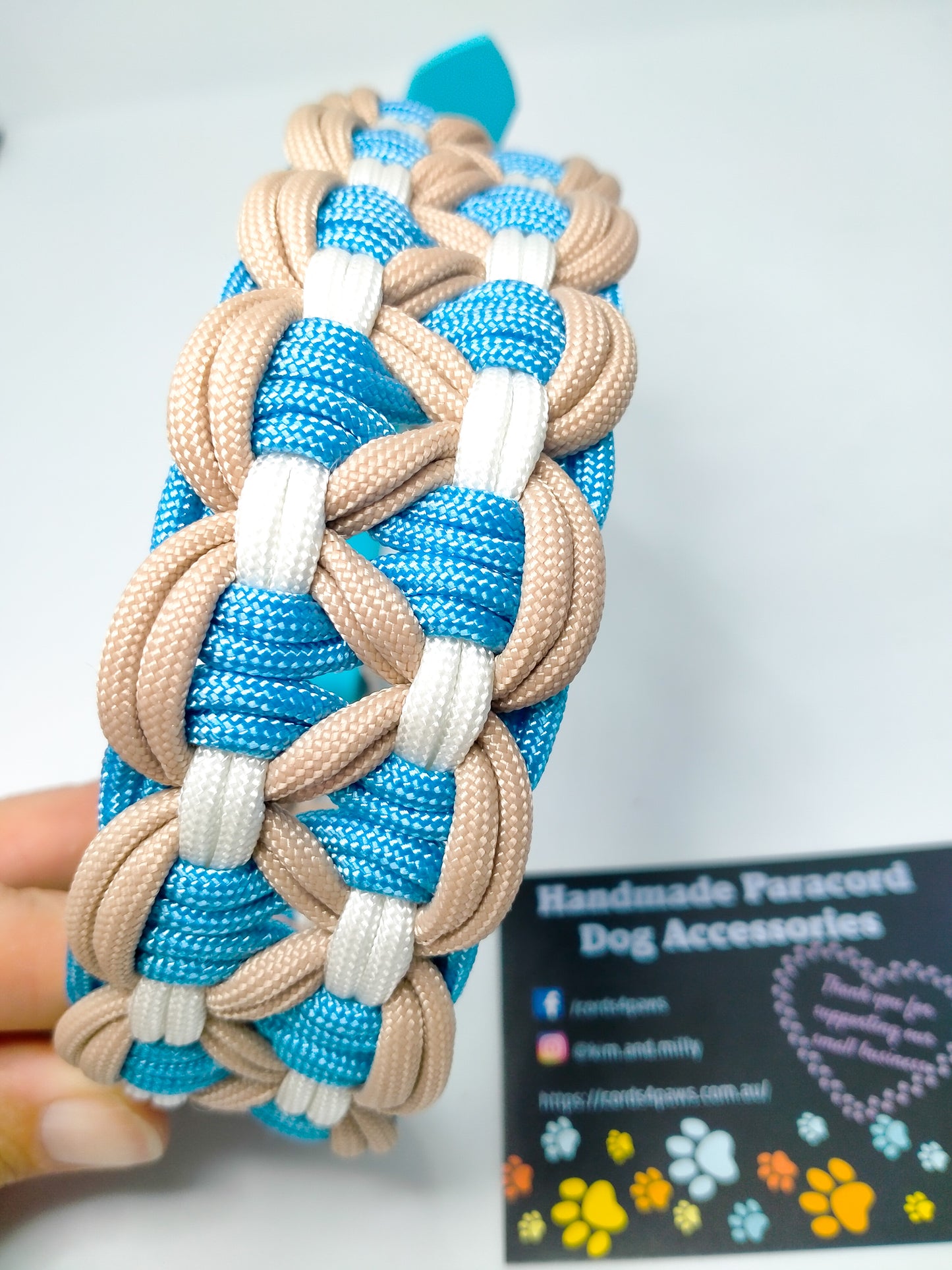 Dog Collar - Sadie's Posie Kim & Milly's Cords 4 Paws Paracord Handmade Dog Accessories Customizable Made in Germany Shipping worldwide