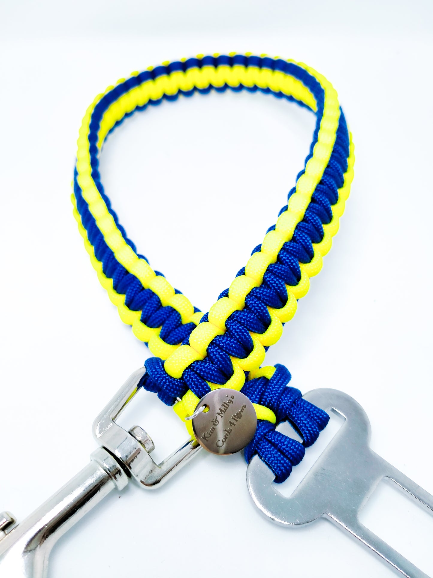 Pet Seat Belt - "Cobra" cords4paws Paracord Handmade Dog Accessories Customizable Made in Germany Shipping worldwide