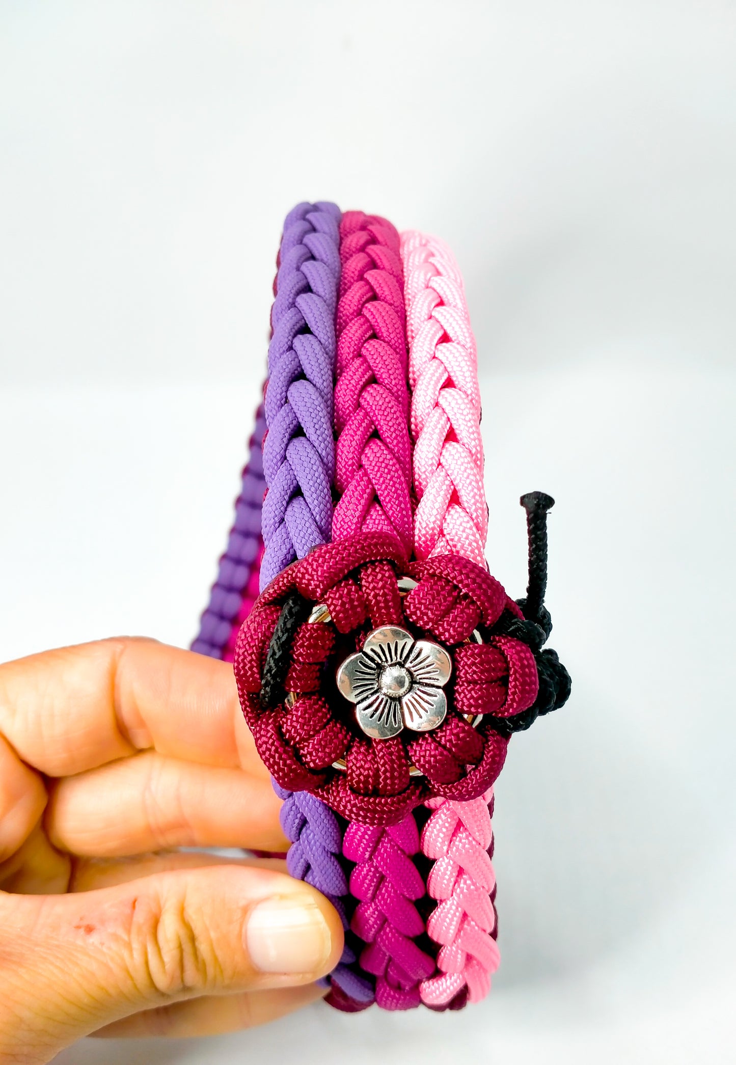 Collar Flower Charm Kim & Milly's Cords 4 Paws Paracord Handmade Dog Accessories Customizable Made in Germany Shipping worldwide