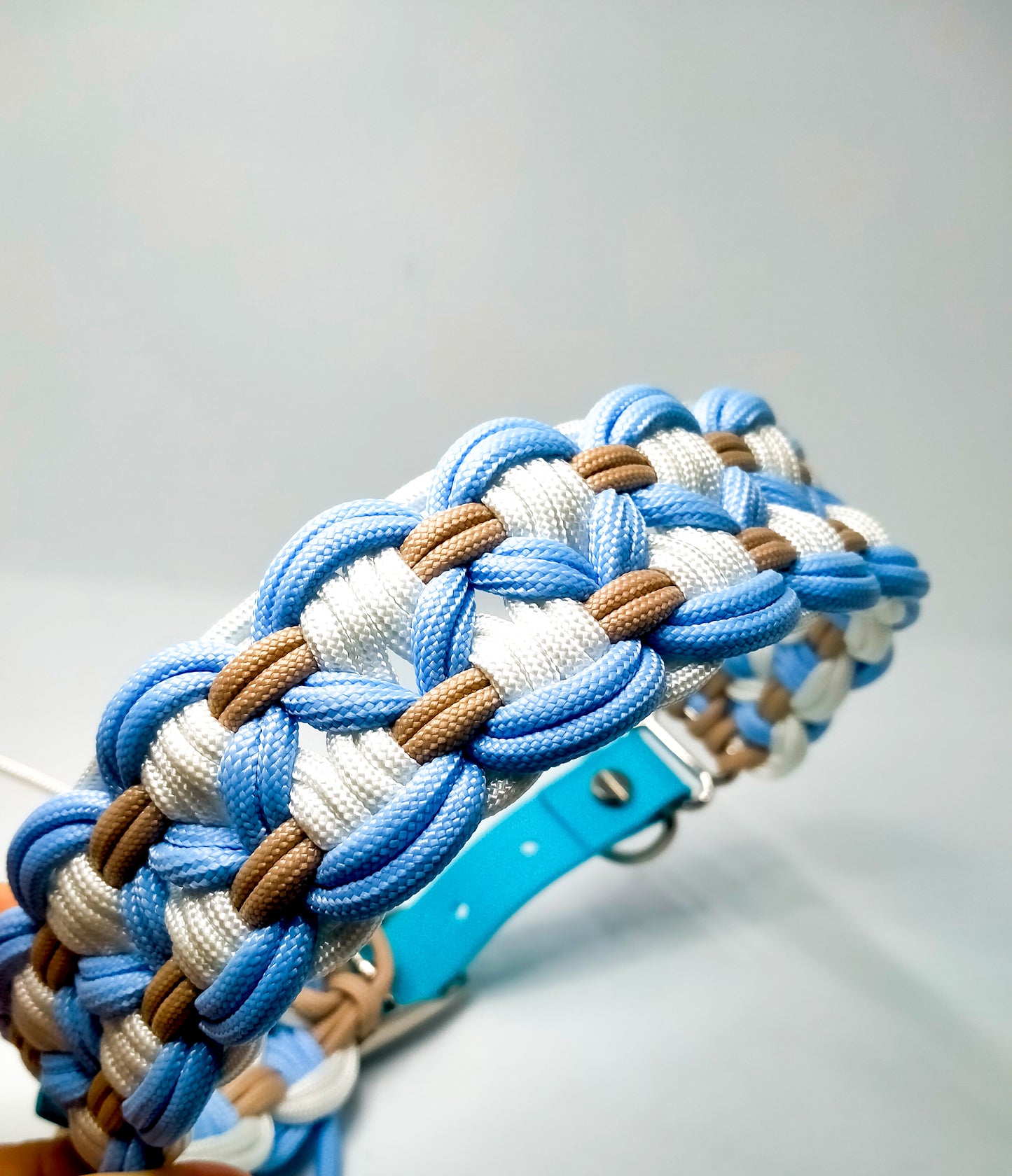 Dog Collar - Sadie's Posie Kim & Milly's Cords 4 Paws Paracord Handmade Dog Accessories Customizable Made in Germany Shipping worldwide