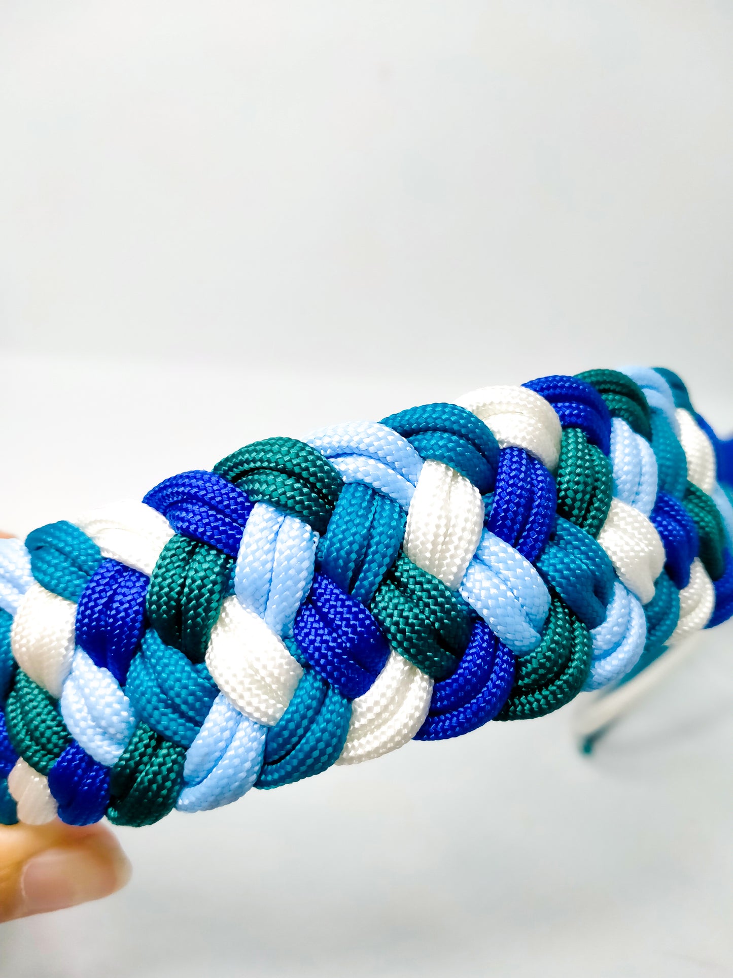 Dog Collar - Milly's Rainbow cords4paws Paracord Handmade Dog Accessories Customizable Made in Germany Shipping worldwide