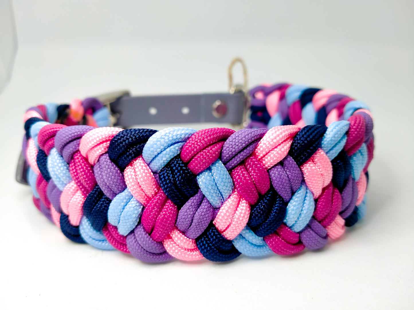 Dog Collar - Milly's Rainbow cords4paws Paracord Handmade Dog Accessories Customizable Made in Germany Shipping worldwide