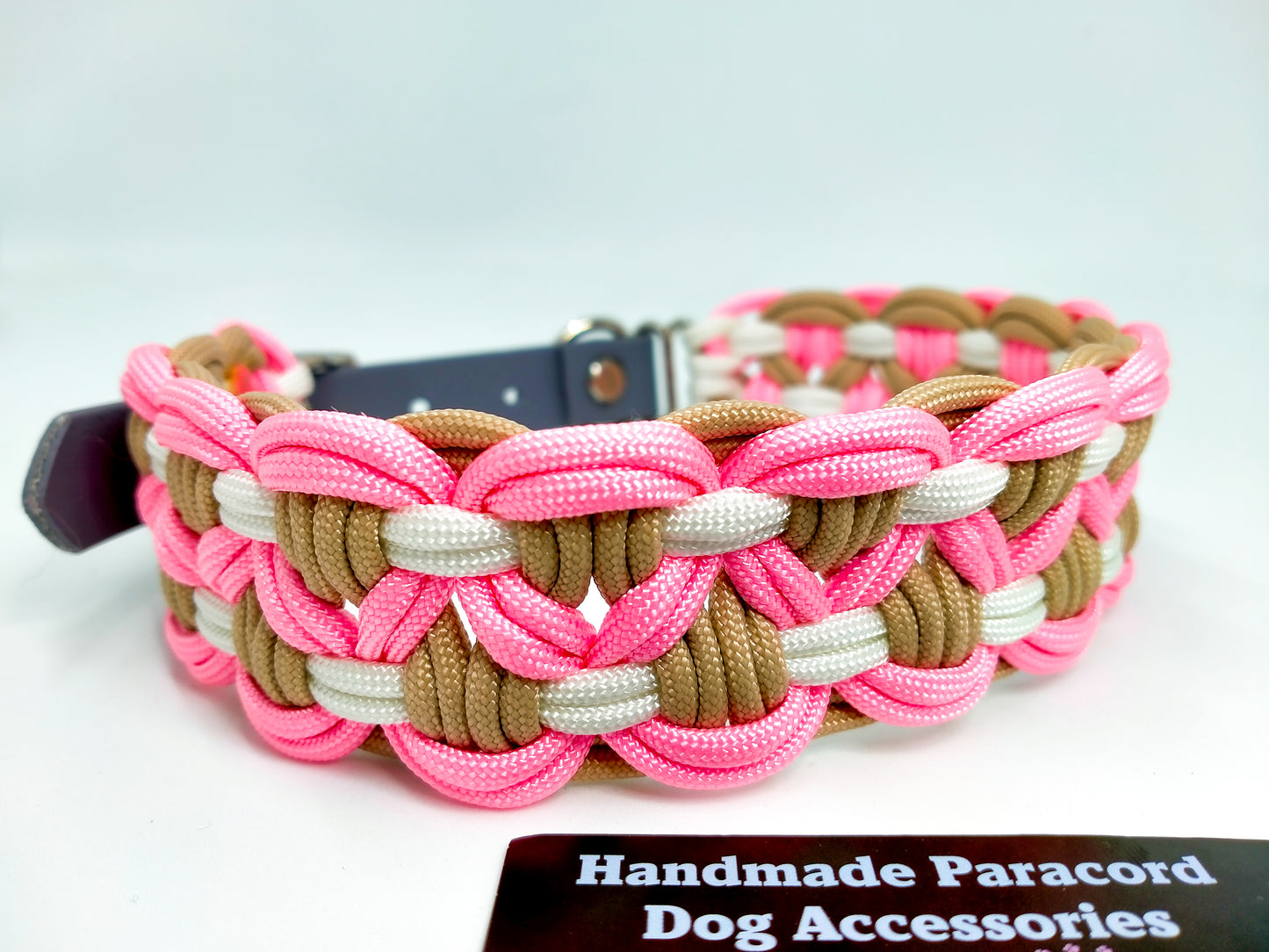 Dog Collar - Sadie's Posie Kim & Milly's Cords 4 Paws Paracord Handmade Dog Accessories Customizable Made in Germany Shipping worldwide