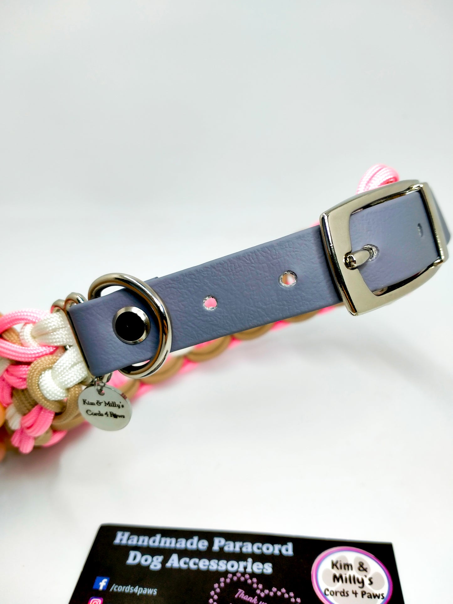 Dog Collar - Sadie's Posie Kim & Milly's Cords 4 Paws Paracord Handmade Dog Accessories Customizable Made in Germany Shipping worldwide