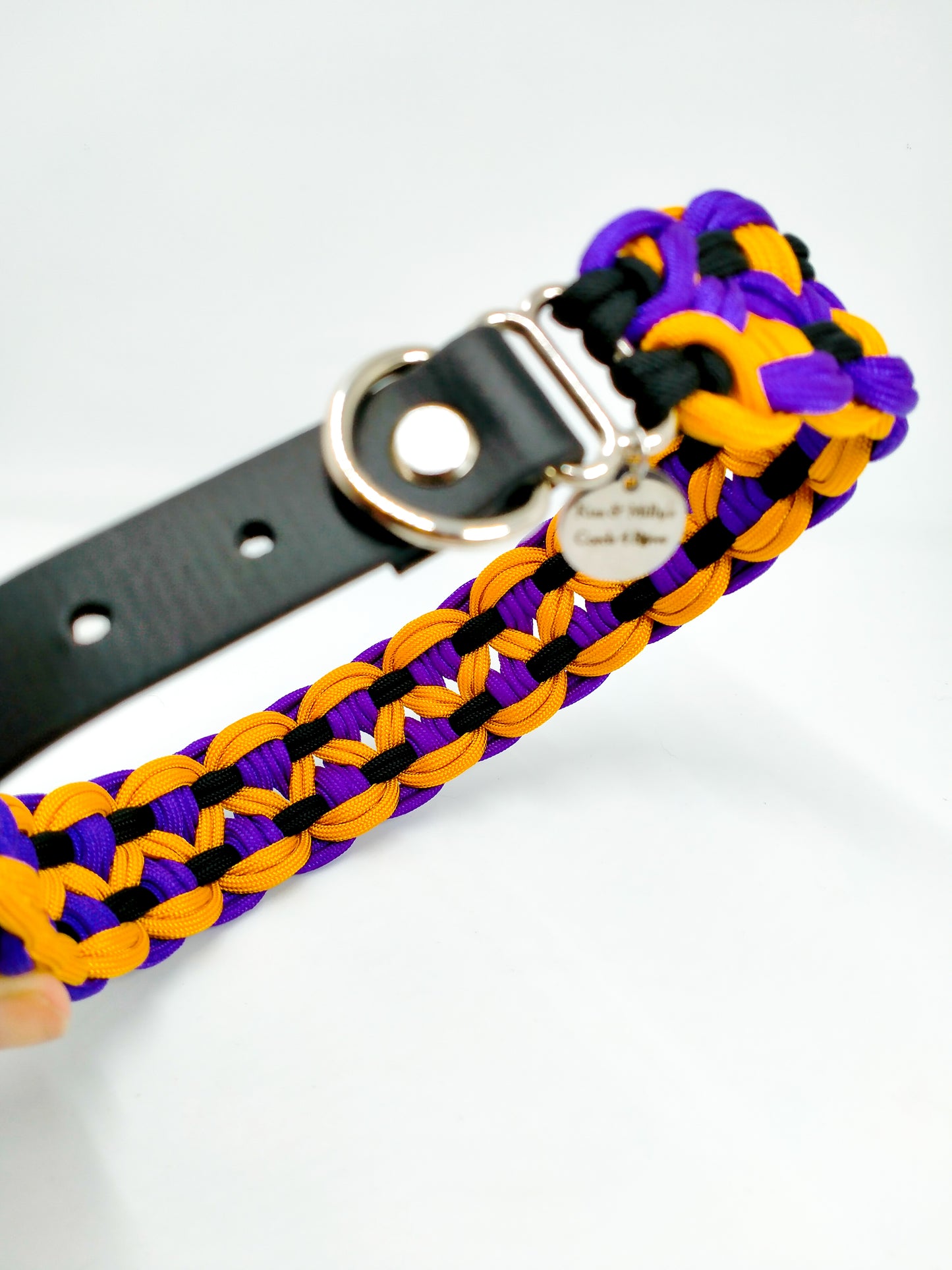 Dog Collar - Sadie's Posie Kim & Milly's Cords 4 Paws Paracord Handmade Dog Accessories Customizable Made in Germany Shipping worldwide
