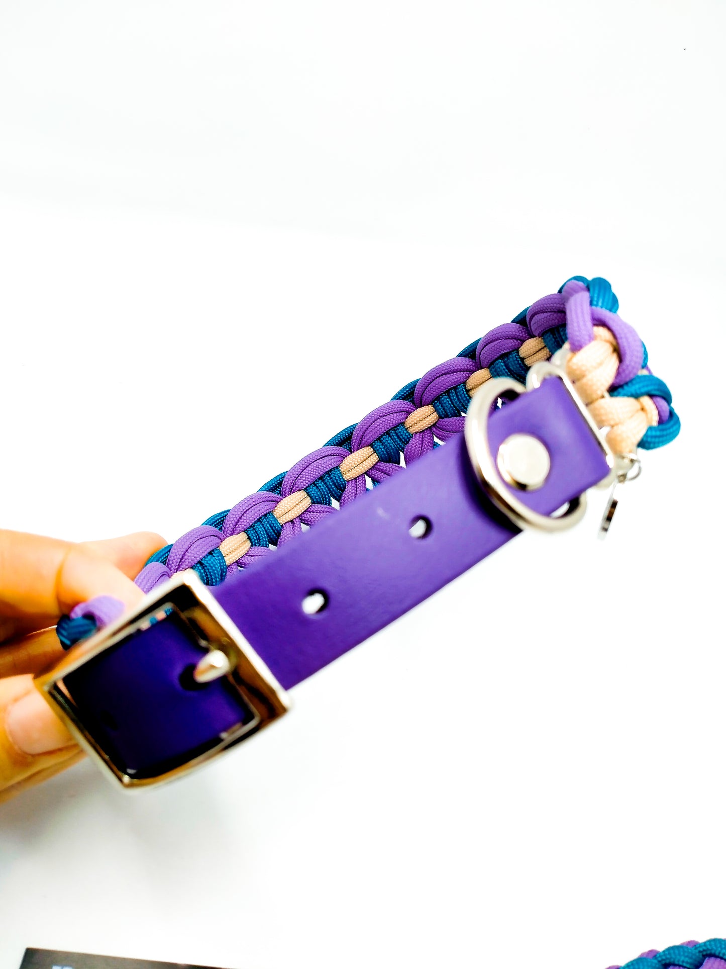 Dog Collar - Sadie's Posie Kim & Milly's Cords 4 Paws Paracord Handmade Dog Accessories Customizable Made in Germany Shipping worldwide