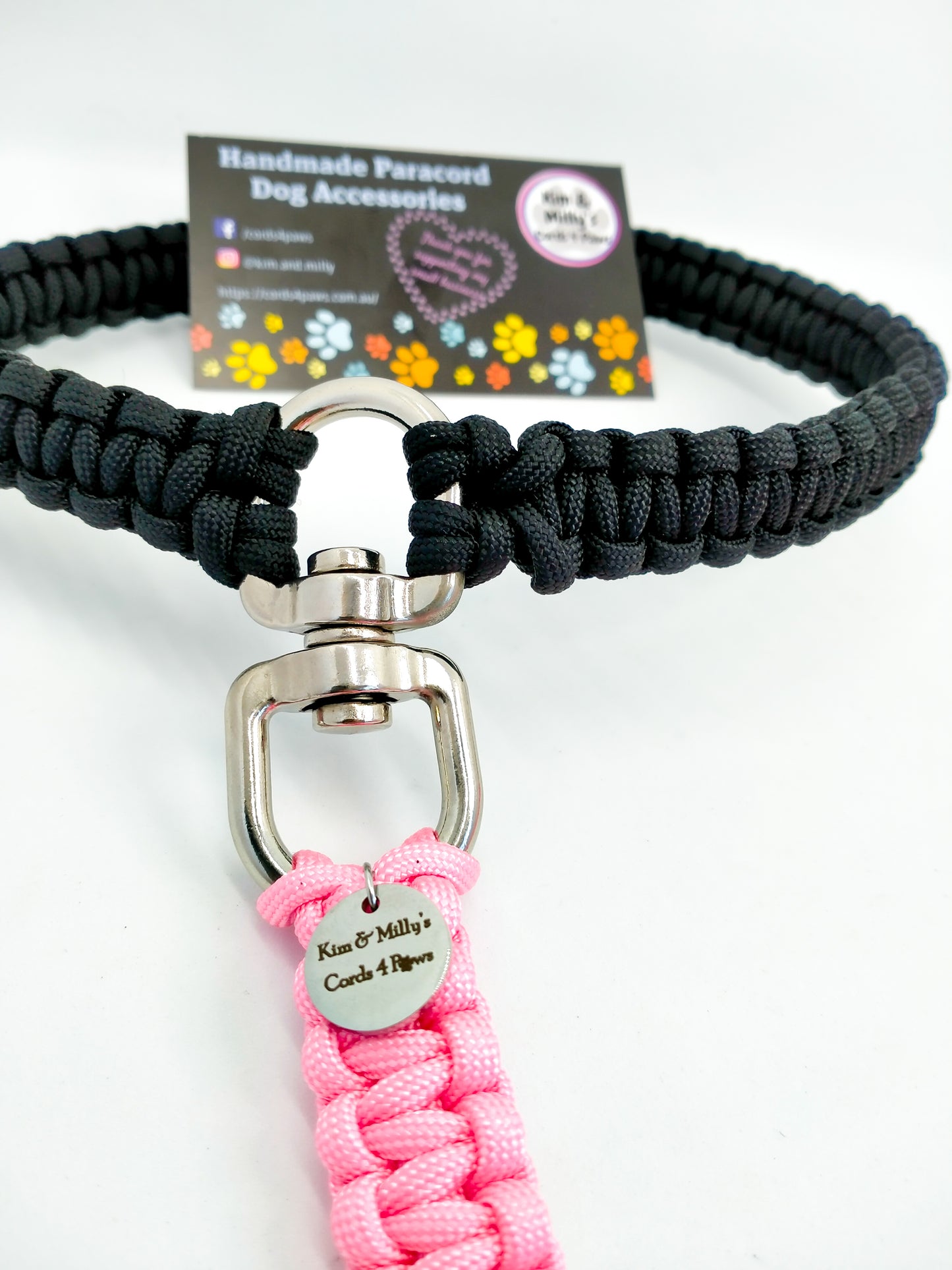 Headrest Car Restraint - "Cobra" cords4paws Paracord Handmade Dog Accessories Customizable Made in Germany Shipping worldwide
