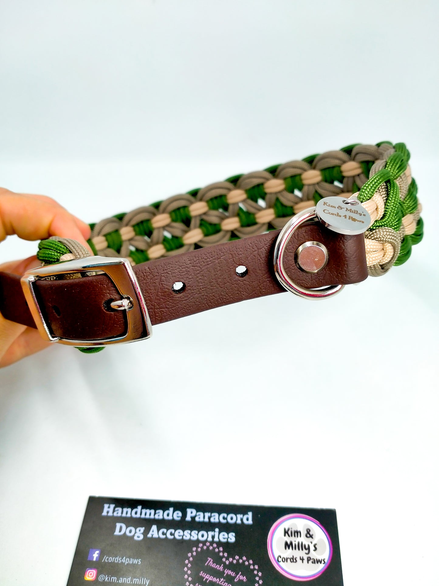 Dog Collar - Sadie's Posie Kim & Milly's Cords 4 Paws Paracord Handmade Dog Accessories Customizable Made in Germany Shipping worldwide