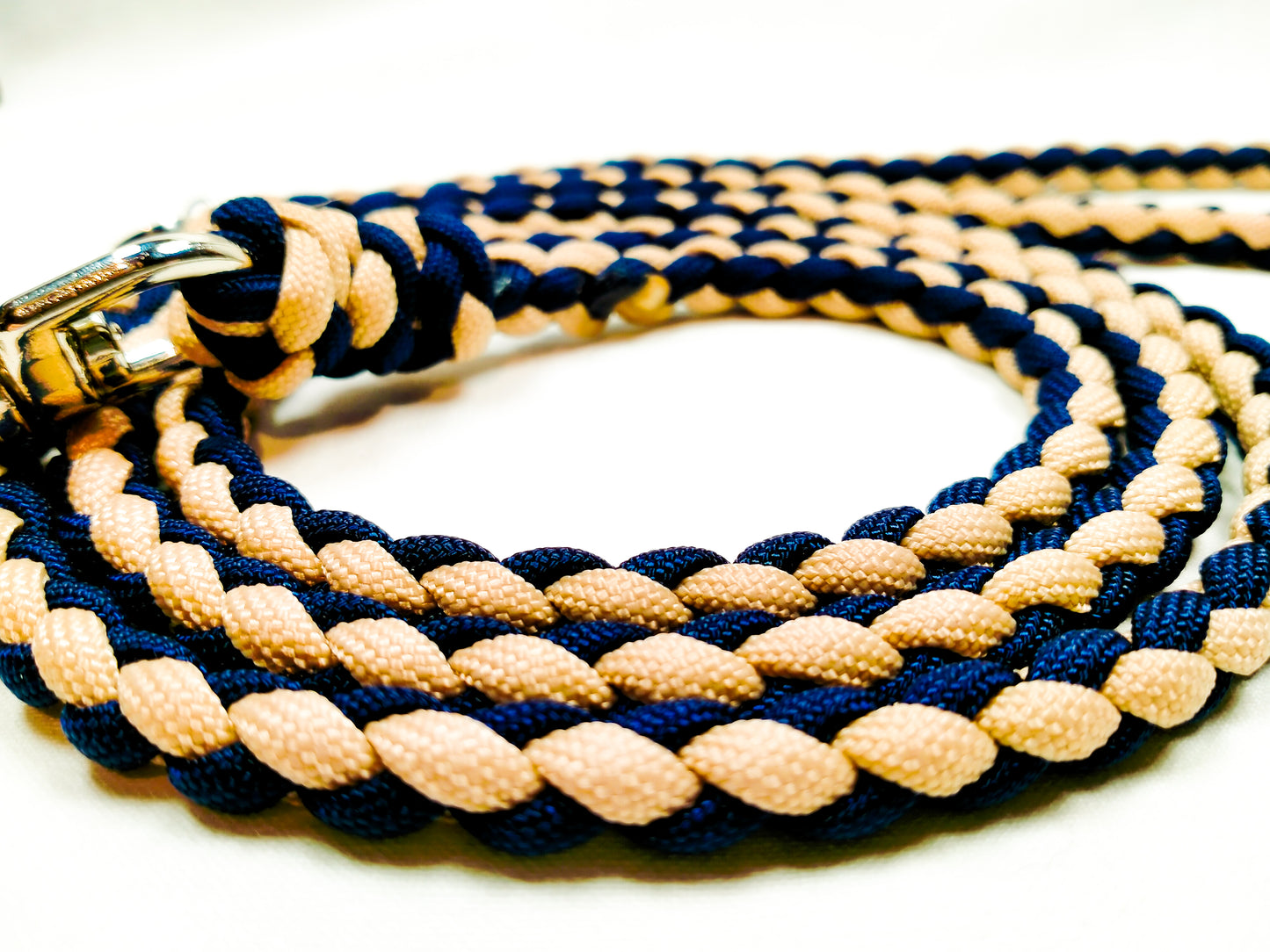 Pre Made: 4 Strand Round Braid Lead, Tan, Midnight Blue, 1.3m Kim & Milly's Cords 4 Paws Paracord Handmade Dog Accessories Customizable Made in Germany Shipping worldwide