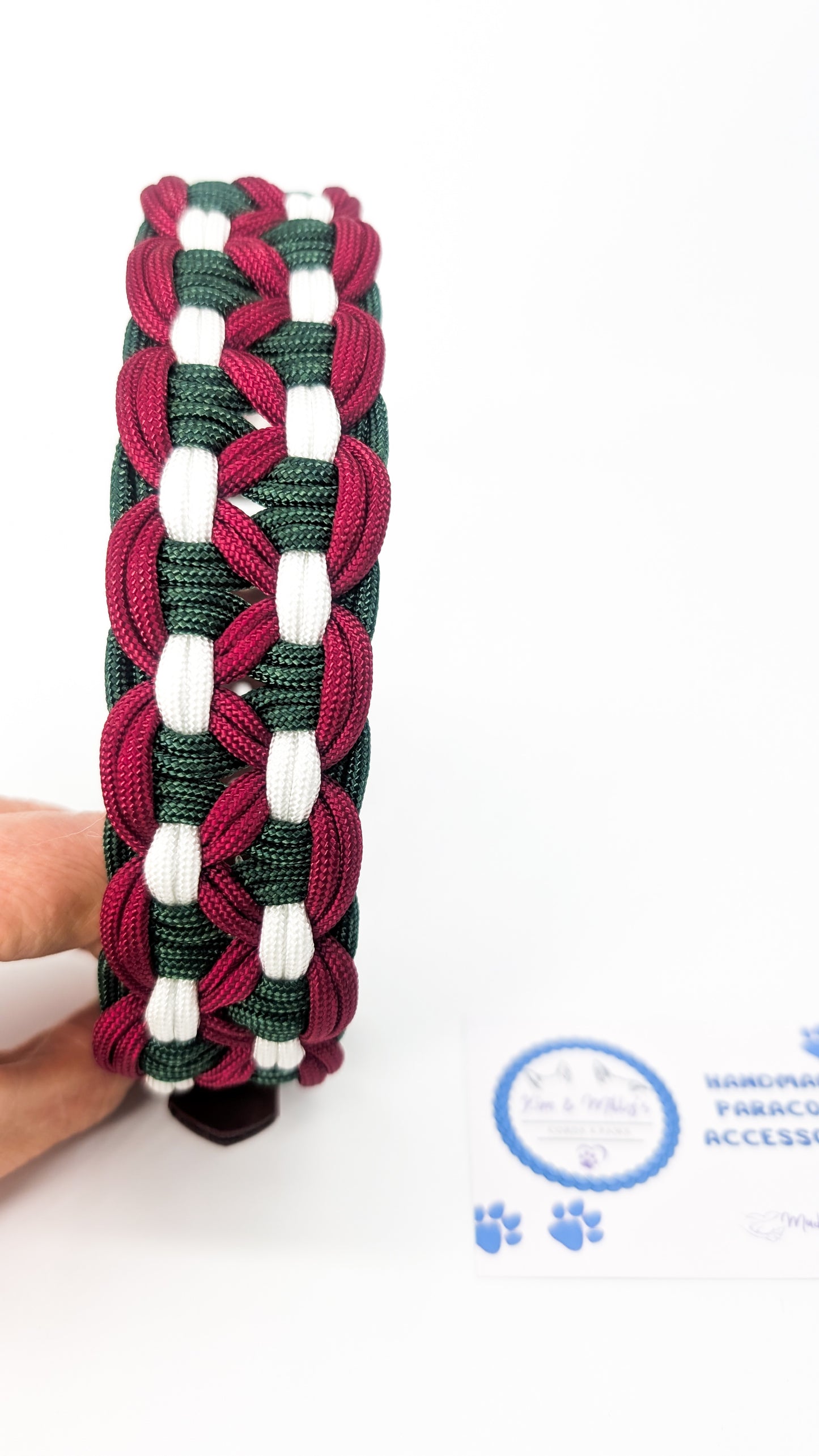 Pre-Made: Sadie's Posie, Xmas Colours 33-42cm Kim & Milly's Cords 4 Paws Paracord Handmade Dog Accessories Customizable Made in Germany Shipping worldwide