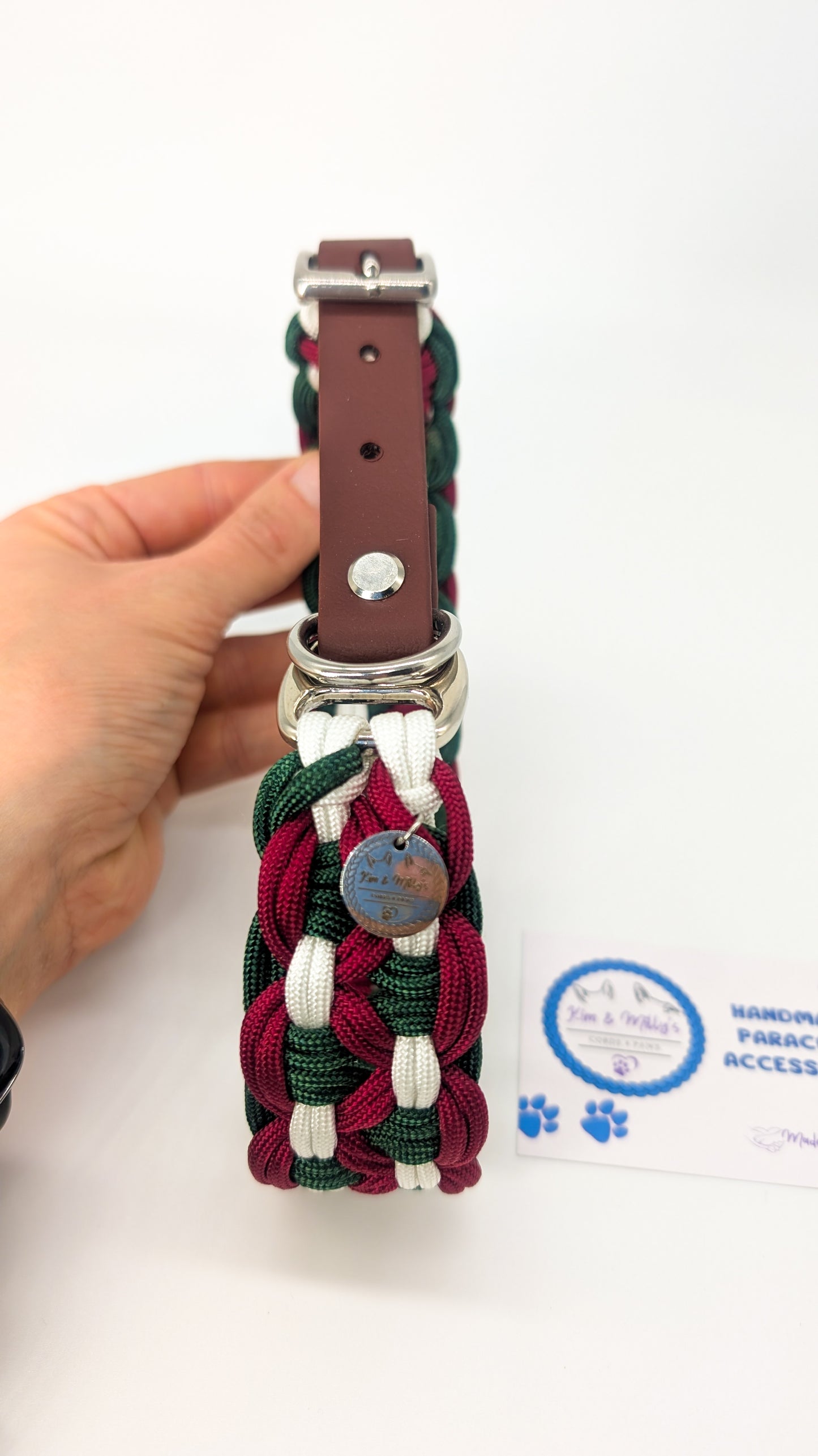 Pre-Made: Sadie's Posie, Xmas Colours 33-42cm Kim & Milly's Cords 4 Paws Paracord Handmade Dog Accessories Customizable Made in Germany Shipping worldwide