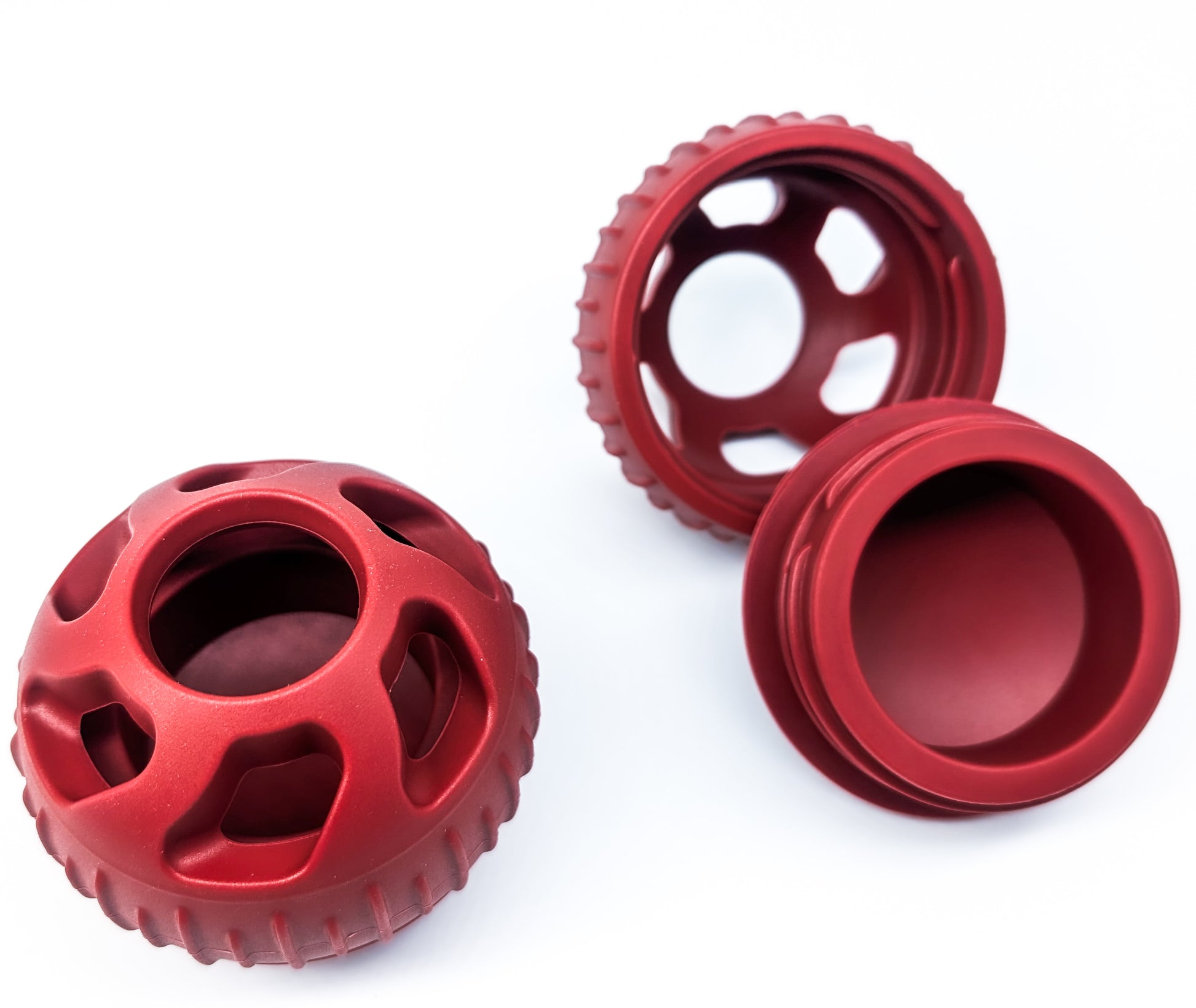 Lick 'N' Roll - Treatball Kim & Milly's Cords 4 Paws Paracord Handmade Dog Accessories Customizable Made in Germany Shipping worldwide