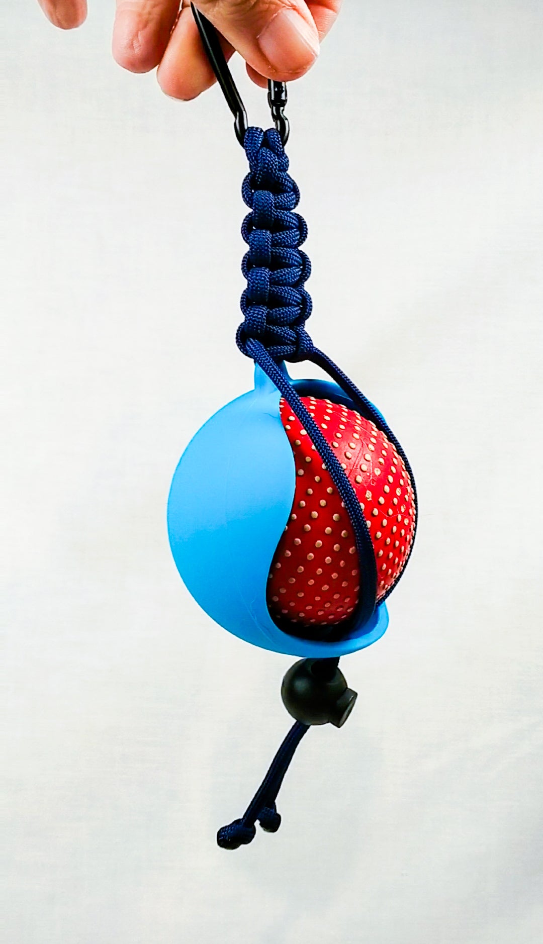 Paracord Ball Holder Kim & Milly's Cords 4 Paws Paracord Handmade Dog Accessories Customizable Made in Germany Shipping worldwide