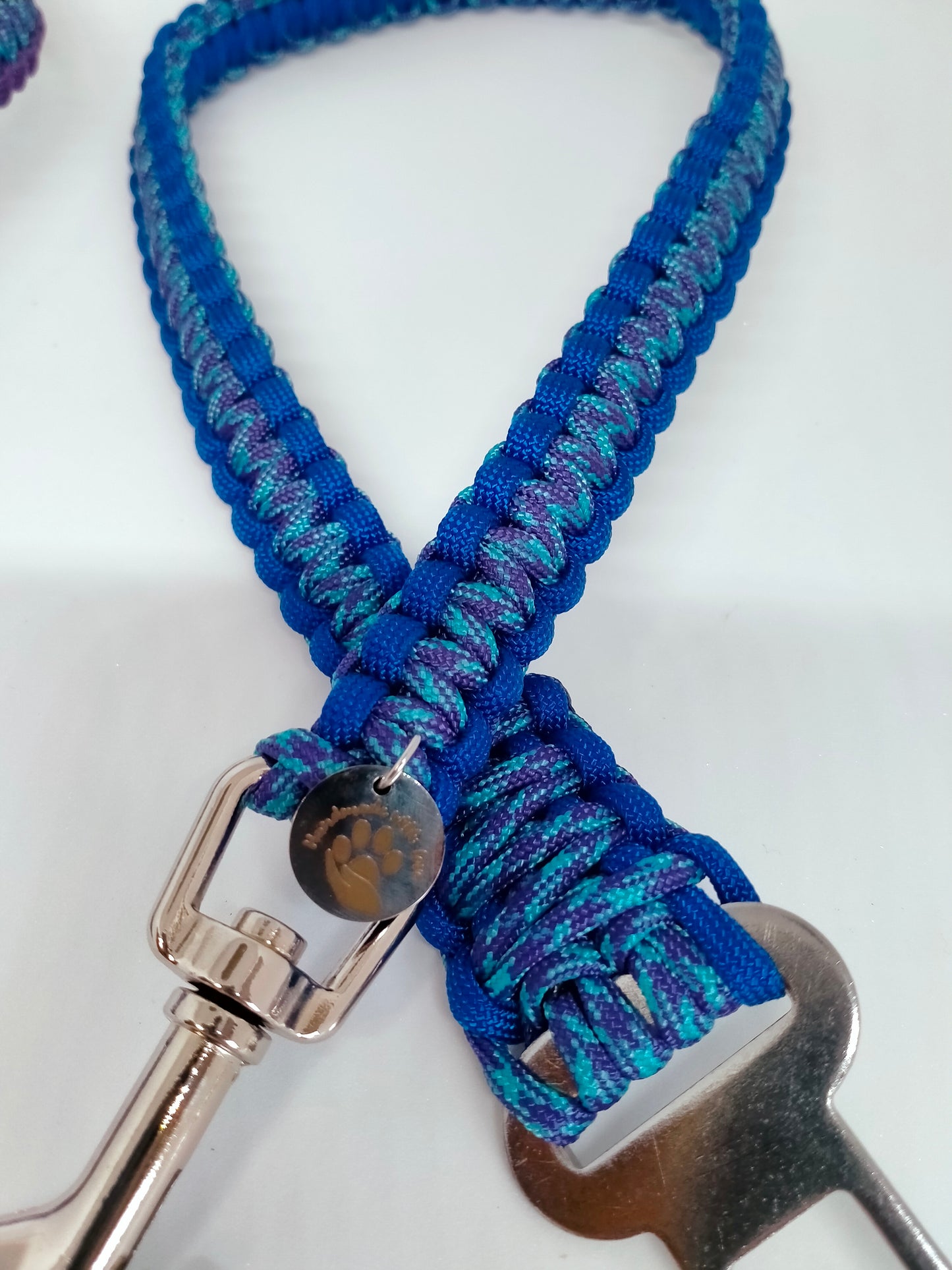 Pet Seat Belt - "Cobra" cords4paws Paracord Handmade Dog Accessories Customizable Made in Germany Shipping worldwide