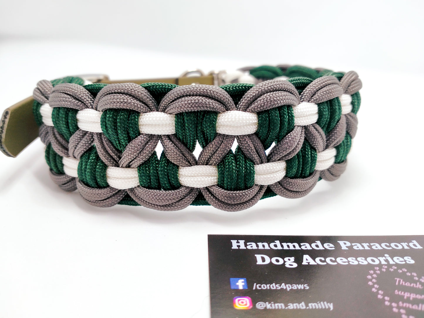 Dog Collar - Sadie's Posie Kim & Milly's Cords 4 Paws Paracord Handmade Dog Accessories Customizable Made in Germany Shipping worldwide