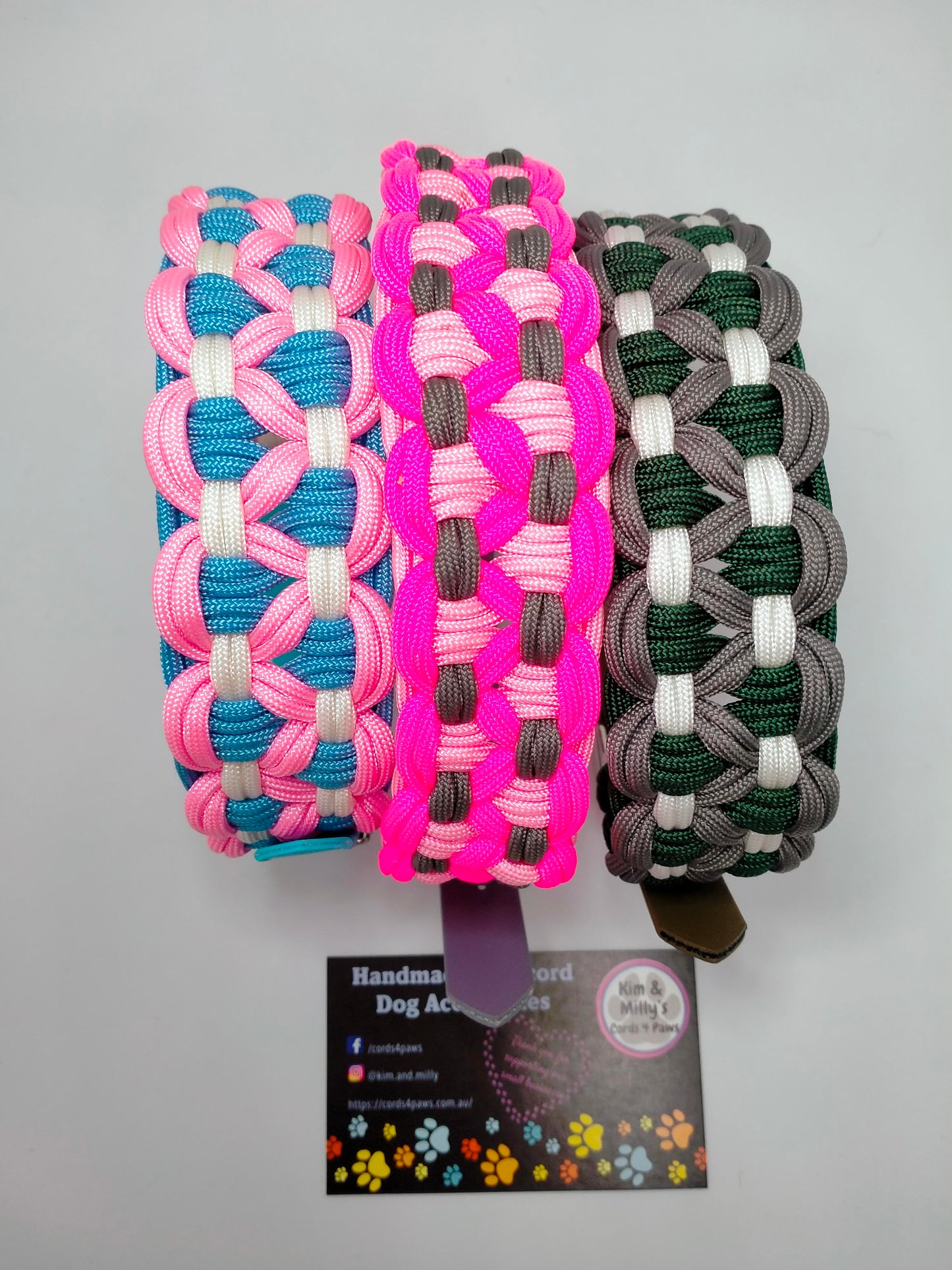 Dog Collar - Sadie's Posie Kim & Milly's Cords 4 Paws Paracord Handmade Dog Accessories Customizable Made in Germany Shipping worldwide