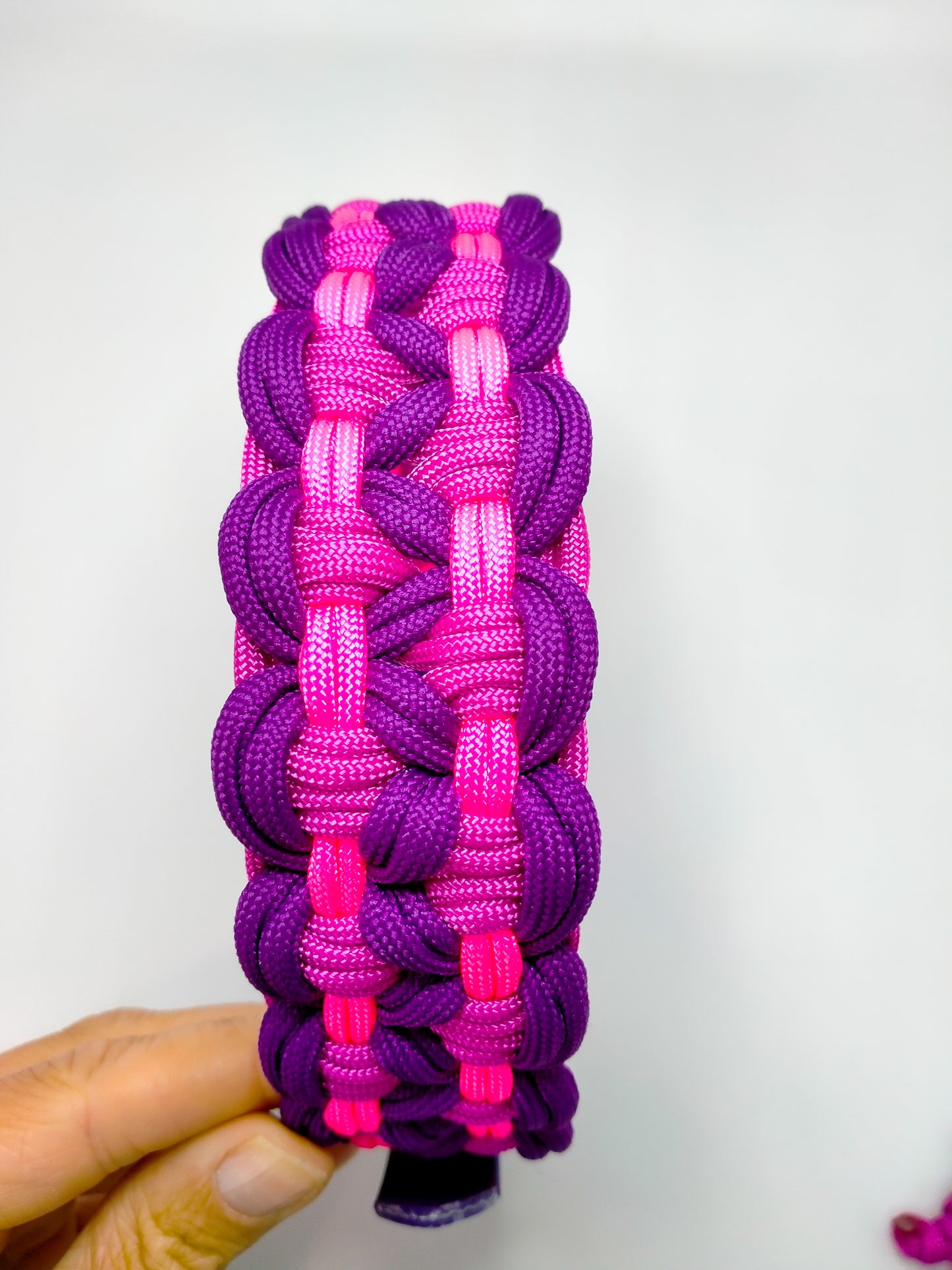 Dog Collar - Sadie's Posie Kim & Milly's Cords 4 Paws Paracord Handmade Dog Accessories Customizable Made in Germany Shipping worldwide