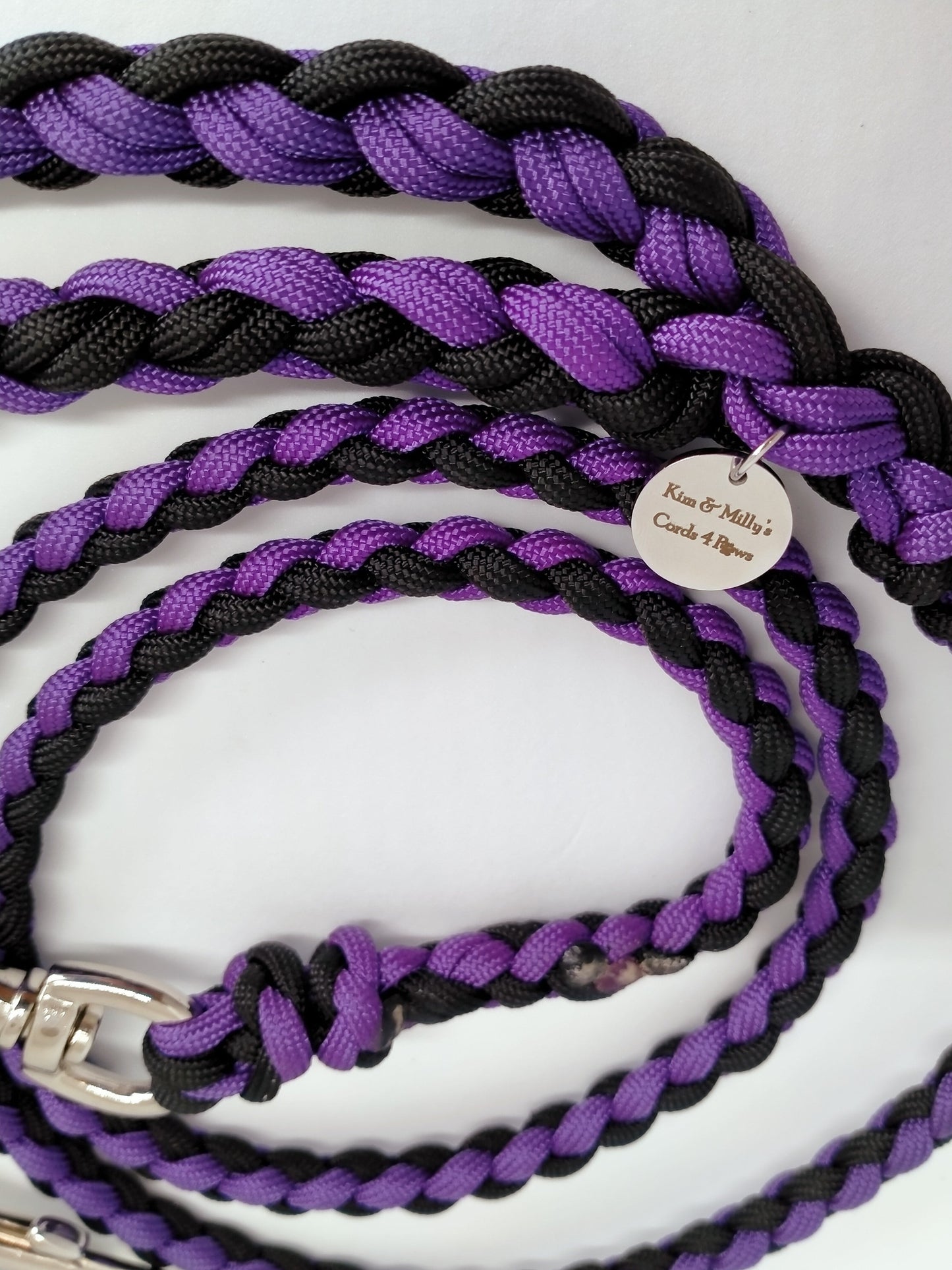 Dog Lead - 4 Strand Round Braid cords4paws Paracord Handmade Dog Accessories Customizable Made in Germany Shipping worldwide